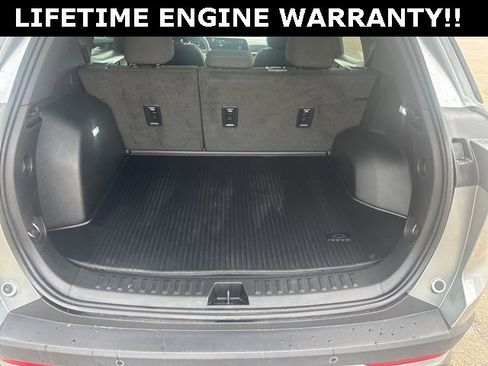 Used 2025 Chevrolet Equinox LT w/ Safety and Technology Package image 22
