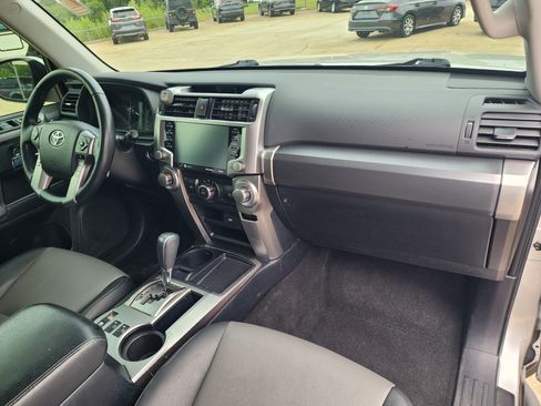 Used 2023 Toyota 4Runner SR5 Premium w/ Moonroof Package RWD image 11