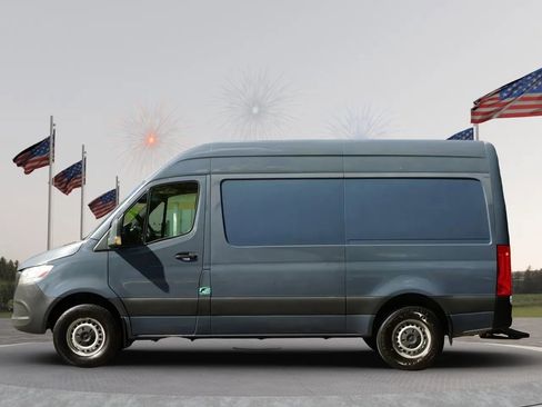 Used 2019 Mercedes-Benz Sprinter 144 image 2