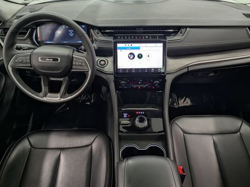 Used 2024 Jeep Grand Cherokee Limited AWD/4WD image 28