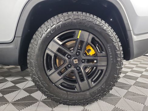 Used 2023 Rivian R1T Adventure image 10