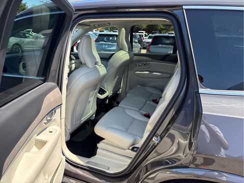 Used 2024 Volvo XC90 B6 Plus AWD/4WD image 34