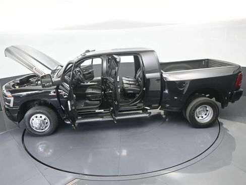 Used 2025 RAM 3500 Laramie image 75