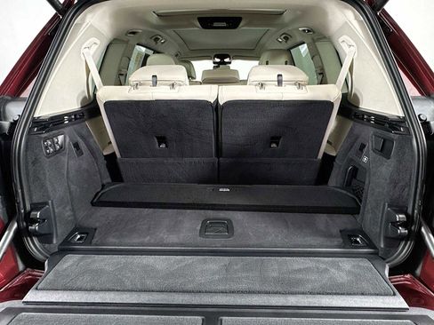 Used 2025 BMW X7 xDrive40i image 52