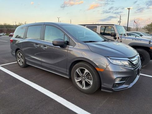 Used 2018 Honda Odyssey Touring image 4