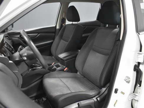 Used 2020 Nissan Rogue S image 6