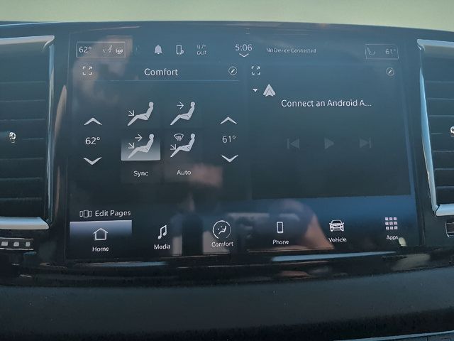 Used 2023 Chrysler Pacifica Touring-L FWD image 15
