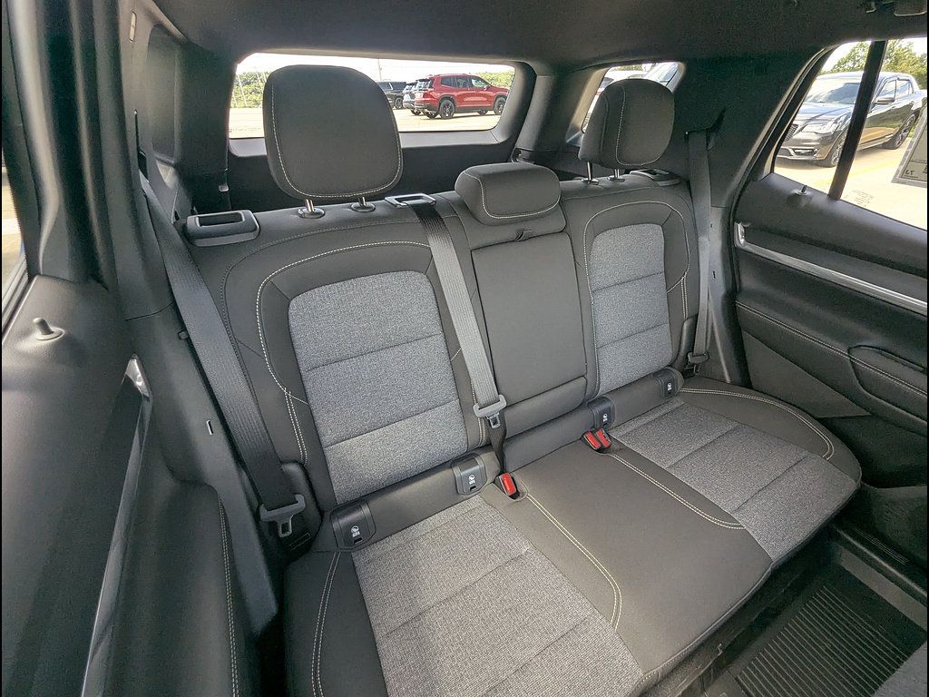 New 2027 GMC Terrain Elevation w/ LPO, Floor Liner Package AWD/4WD image 15