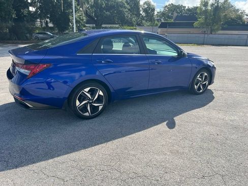 Used 2021 Hyundai Elantra Limited FWD image 3
