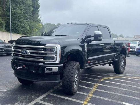 Certified 2025 Ford F250 Platinum w/ Platinum Plus Package AWD/4WD image 8