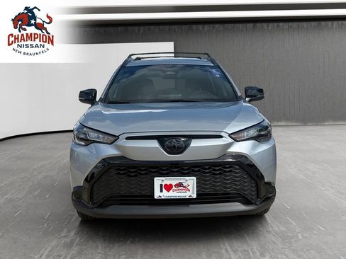 Used 2025 Toyota Corolla Cross AWD Hybrid image 8