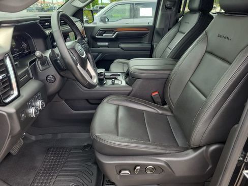 Used 2025 GMC Sierra 1500 Denali AWD/4WD image 21