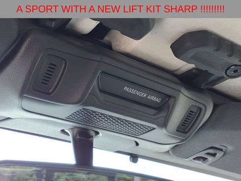Used 2025 Jeep Gladiator Sport AWD/4WD image 20