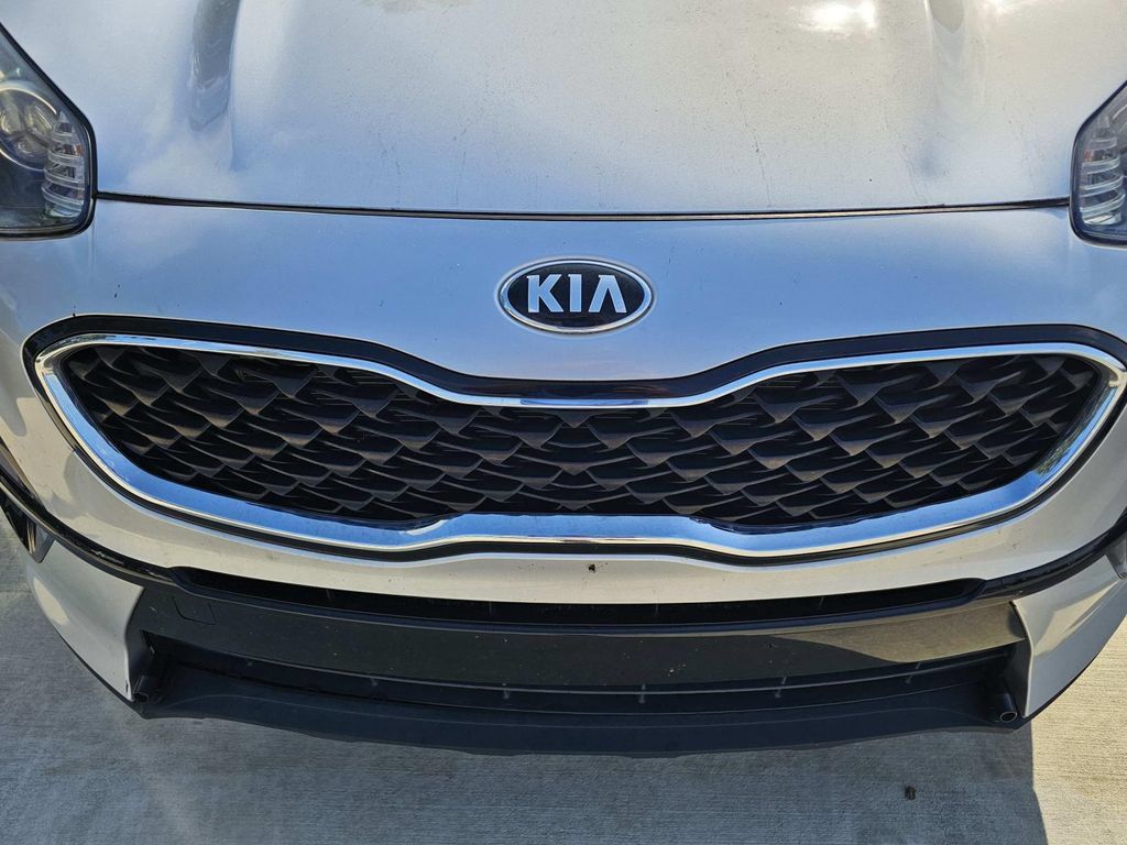 Used 2022 Kia Sportage LX w/ LX FWD Value Edition Package image 6