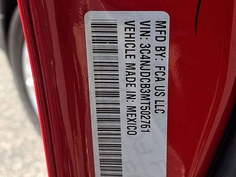 Used 2021 Jeep Compass Limited image 27