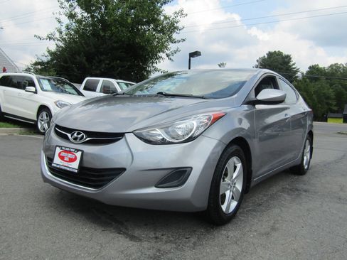 Used 2013 Hyundai Elantra GLS FWD image 3