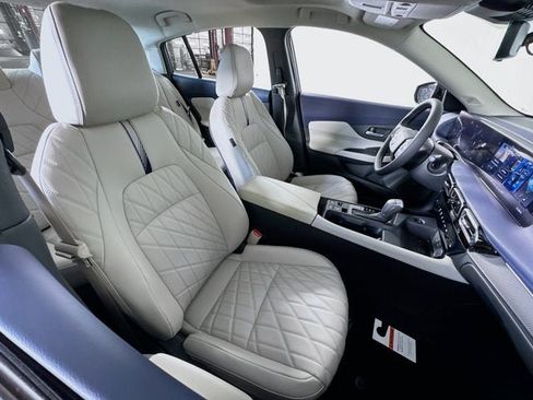 New 2026 Nissan Sentra SL w/ Floor Mat Package FWD image 26