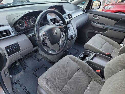 Used 2013 Honda Odyssey EX image 9