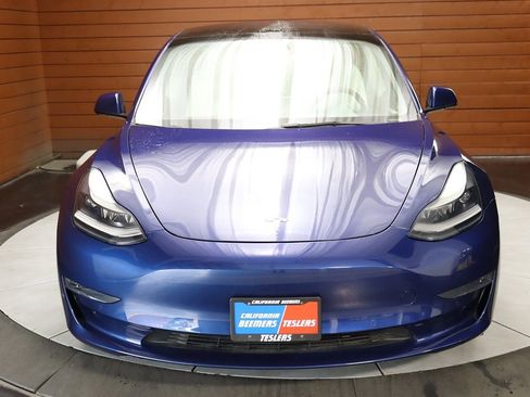 Used 2022 Tesla Model 3 Standard Range image 2