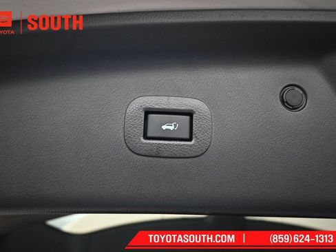 Used 2024 INFINITI QX80 Sensory AWD/4WD image 35