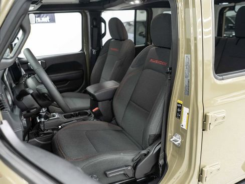 Used 2026 Jeep Wrangler Unlimited Rubicon AWD/4WD image 8