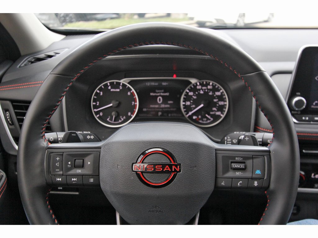 Used 2025 Nissan Rogue SV AWD/4WD image 7