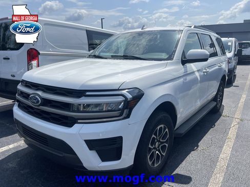 Used 2024 Ford Expedition XLT AWD/4WD image 1