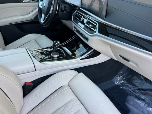 Used 2020 BMW X7 xDrive40i w/ Premium Package image 33