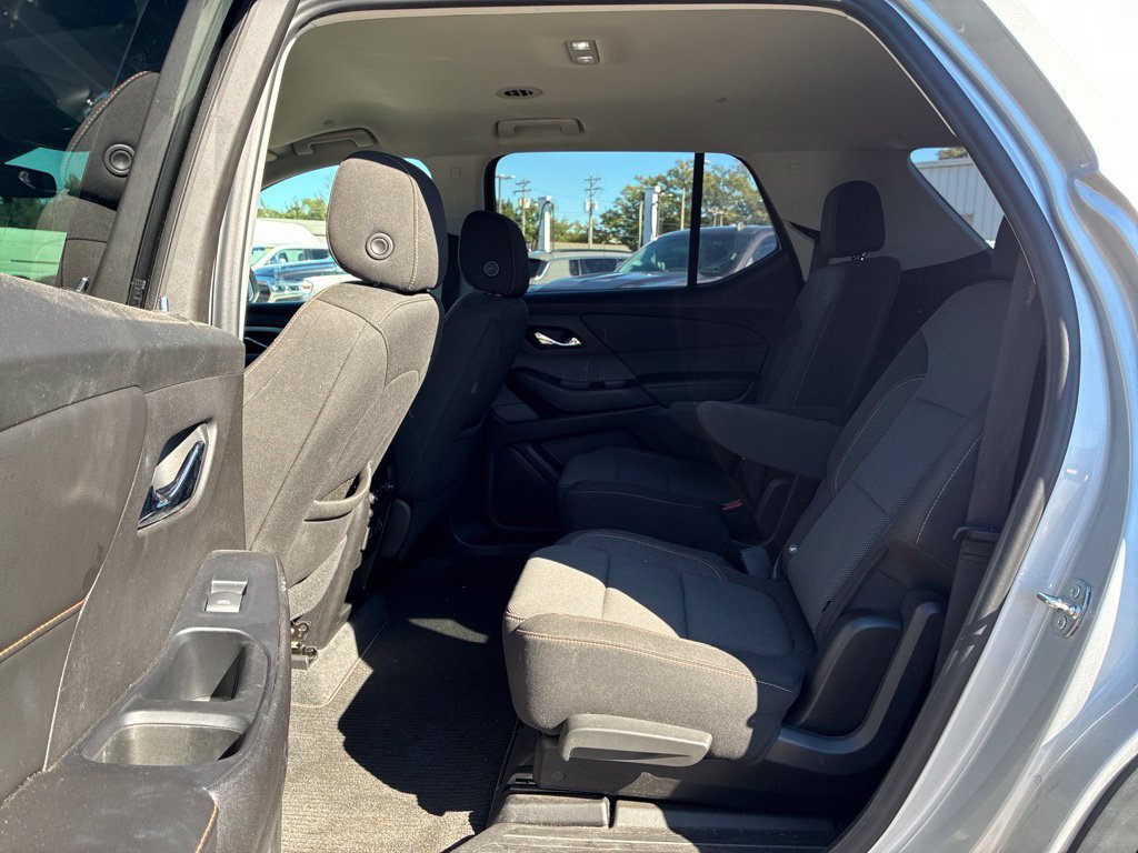 Used 2021 Chevrolet Traverse LT AWD/4WD image 17