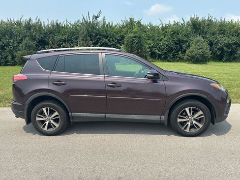 Used 2016 Toyota RAV4 XLE w/ Protection Package AWD/4WD image 10