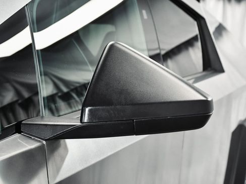 Used 2025 Tesla Cybertruck AWD Crew Cab image 80