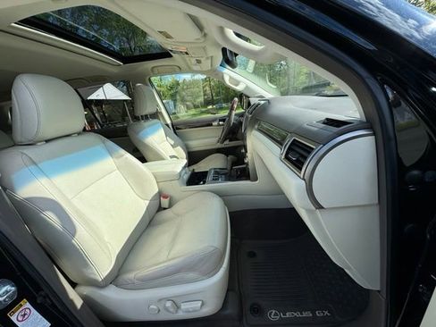 Used 2018 Lexus GX 460 Premium w/ Premium Package AWD/4WD image 12