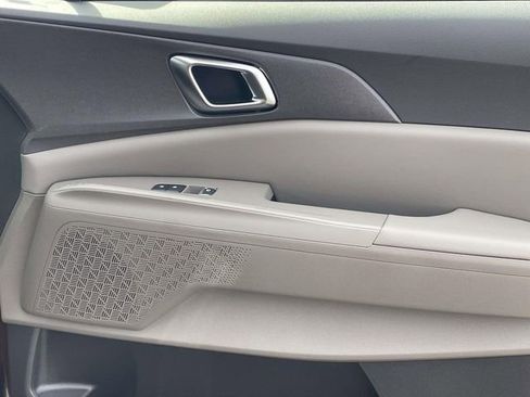 New 2026 Kia Carnival EX image 16