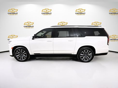 Used 2023 Cadillac Escalade ESV Sport Platinum w/ Heavy-Duty Trailer Package AWD/4WD image 5