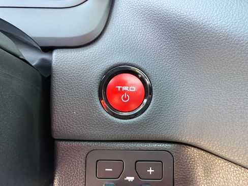 Used 2025 Toyota Sequoia TRD Pro AWD/4WD image 20