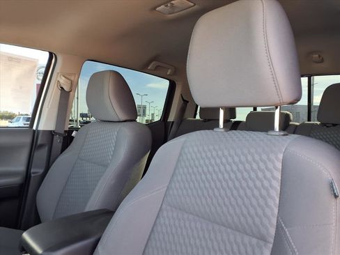 Used 2021 Toyota Tacoma SR5 image 38