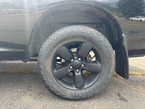 Used 2022 RAM 1500 Express w/ Wheel & Sound Group AWD/4WD image 7