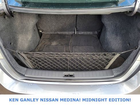 Used 2018 Nissan Sentra SR w/ SR Midnight Edition Package image 42