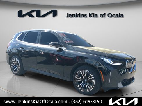 Used 2025 BMW X3 xDrive30i w/ Premium Package image 2