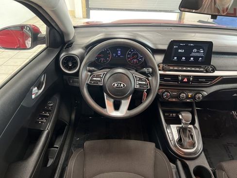Used 2020 Kia Forte LXS FWD image 28