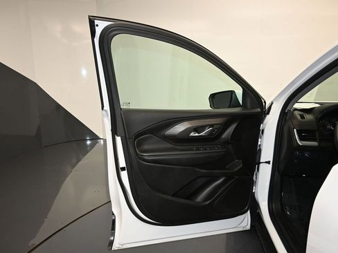 Used 2024 GMC Terrain SLE FWD image 10