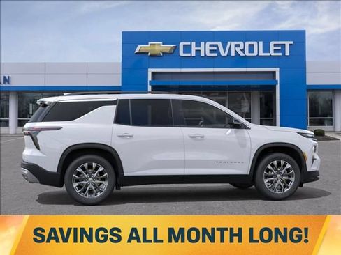 New 2026 Chevrolet Traverse LT w/ Sun and Wheel Package AWD/4WD image 5