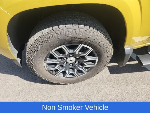 Used 2023 Chevrolet Colorado Z71 w/ Z71 Convenience Package 2 AWD/4WD image 13