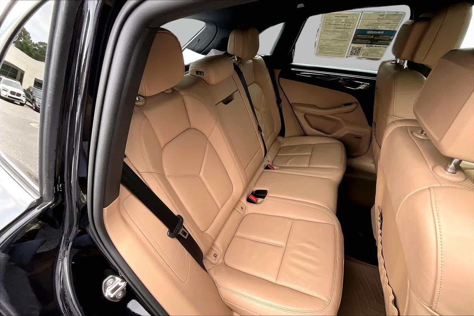 Used 2021 Porsche Macan AWD/4WD image 19