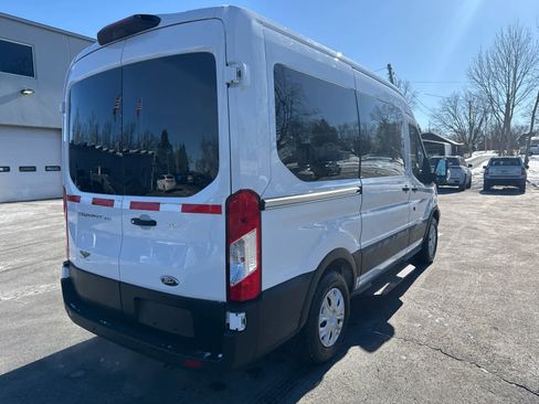 Used 2019 Ford Transit 150 XLT image 3