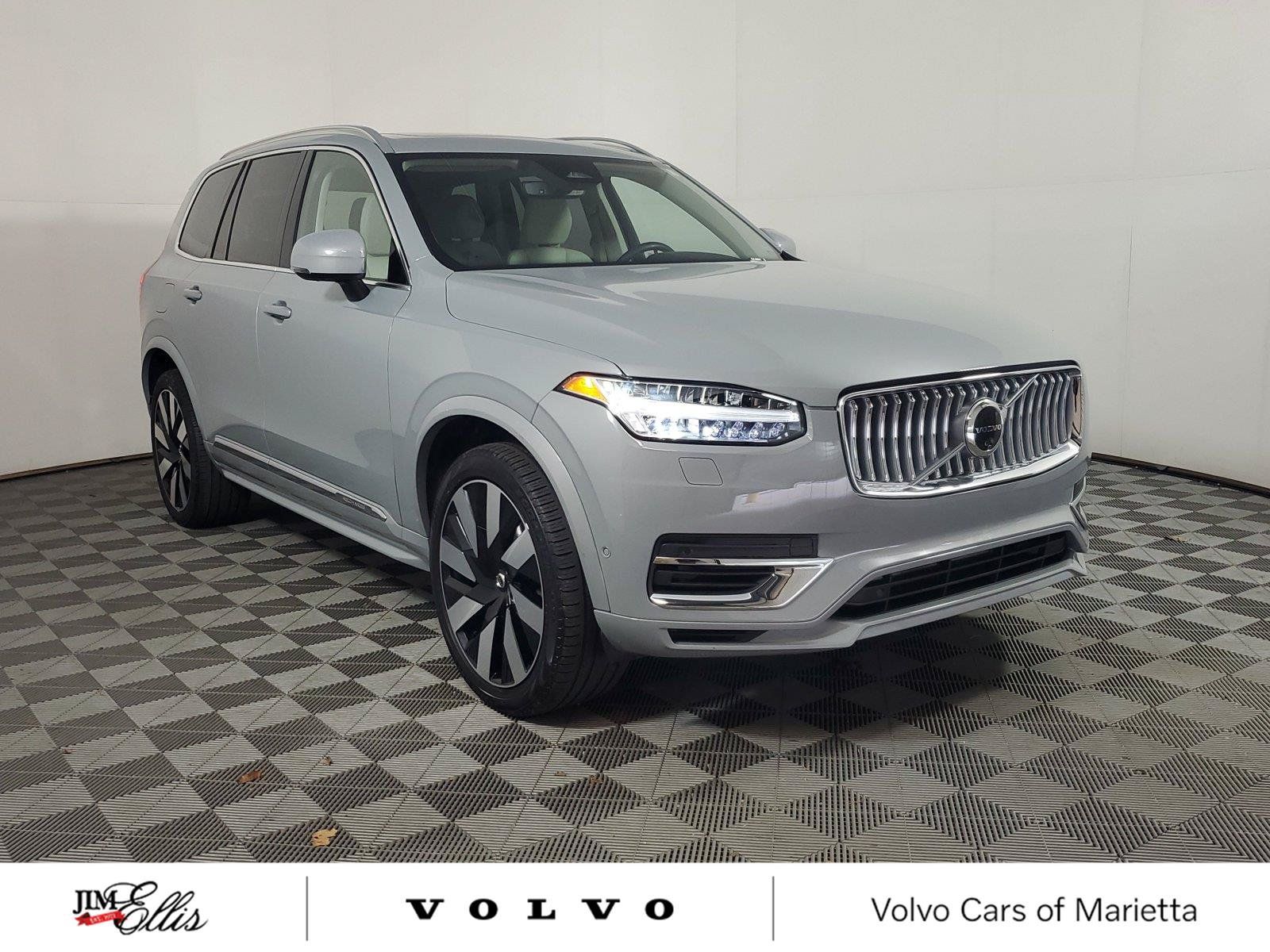 Used 2024 Volvo XC90 T8 Plus w/ Protection Package Premier AWD/4WD image 1