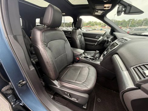 Used 2018 Ford Explorer Sport w/ Equipment Group 401A AWD/4WD image 28