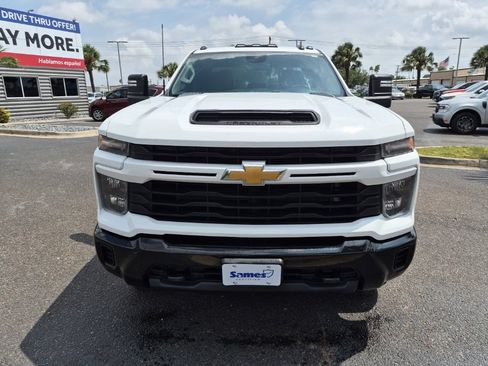 Used 2024 Chevrolet Silverado 2500 Custom w/ Custom Convenience Package RWD image 8