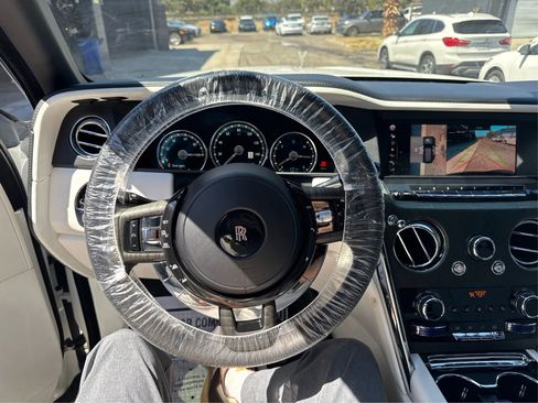 Used 2019 Rolls-Royce Cullinan image 16