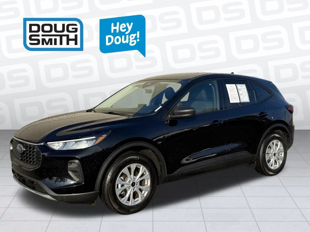 Used 2025 Ford Escape Active FWD image 1